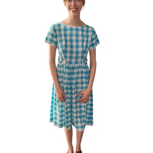 Robe d'été en vichy bleu des années 1950 image 1