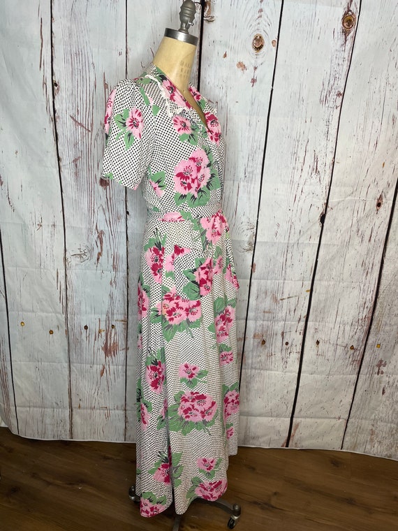 1940s floral print dressing robe - image 2
