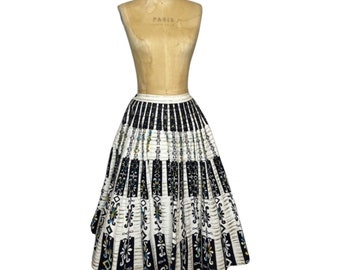 1950s Hawaiian circle skirt