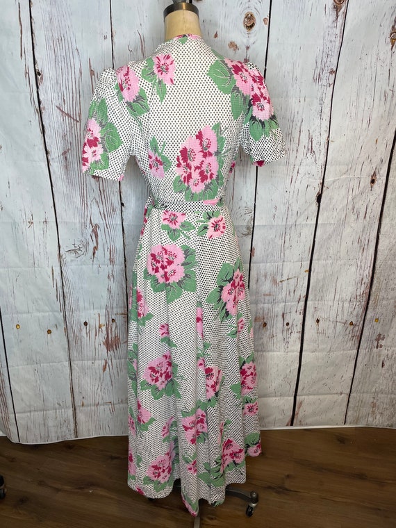 1940s floral print dressing robe - image 4