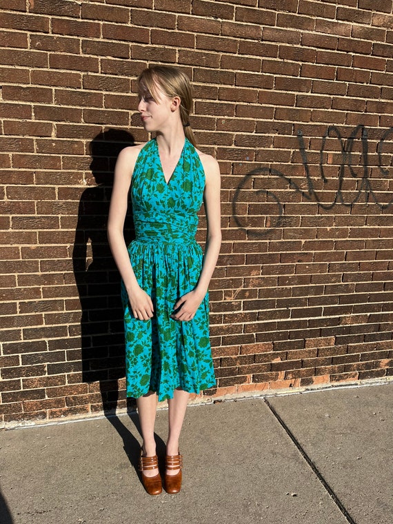 1950s blue and green halter dress - image 2