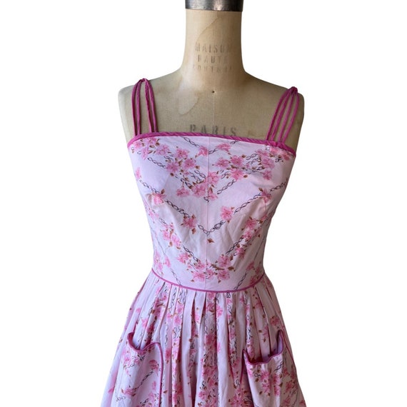 1950s pink floral spaghetti strap sundress - image 3