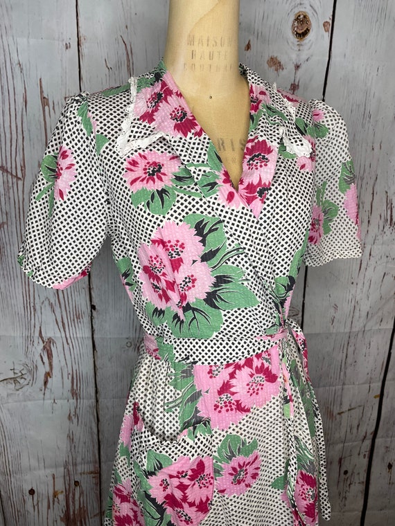 1940s floral print dressing robe - image 3