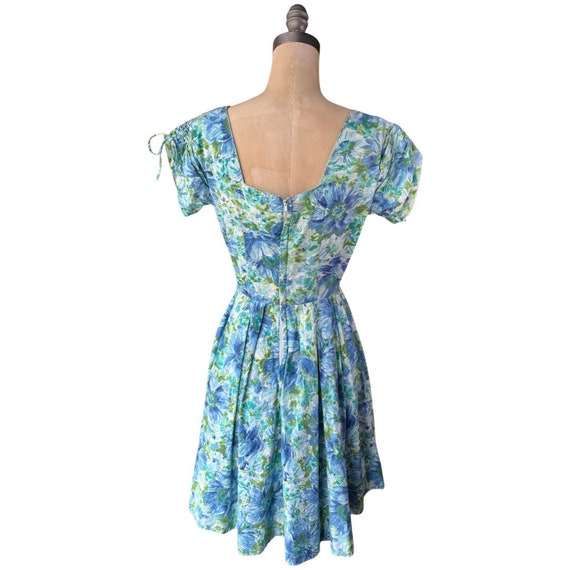 1950s blue floral print dress - image 4