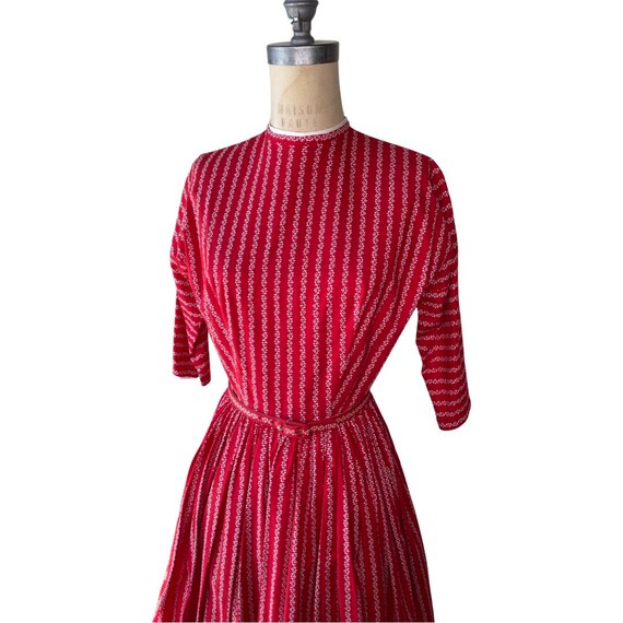 1940s red and white print dress - image 3