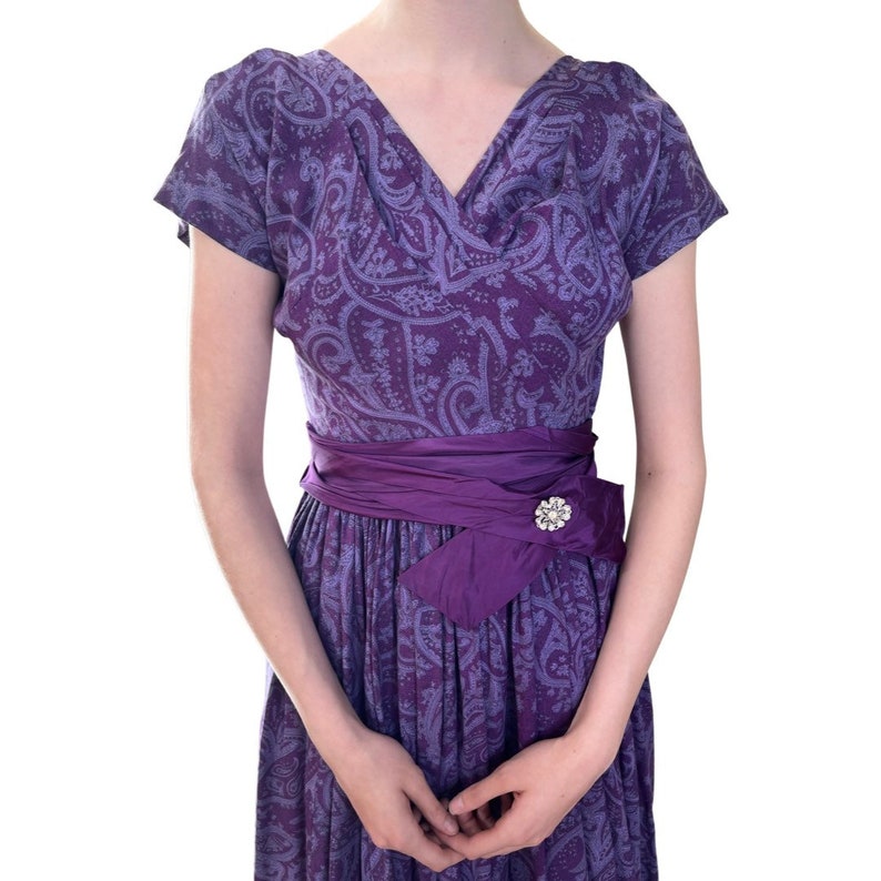 1940s Purple Paisley Print Dress image 2