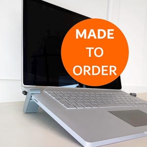 Aangepaste computerverhogers | 3D-geprinte PETG-standaard | Verstelbare maat | Compacte ondersteuning voor laptop of pc | Gemaakt in Nederland