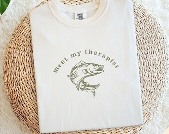 Funny Meme Fishing T-Shirt, Vintage Y2K Bass Fish Therapist Tee for Fishermen Boaters, Comfort Colors Lake Life Gift for Dad, Fly Fishing