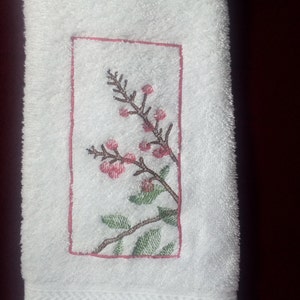 Berry Branches Embroidery, Berry Branches Bath Towel, Berries Home Decor, Berry towel, Berries bath towel image 4