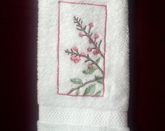 Berry Branches Embroidery, Berry Branches Bath Towel, Berries Home Decor, Berry towel, Berries bath towel