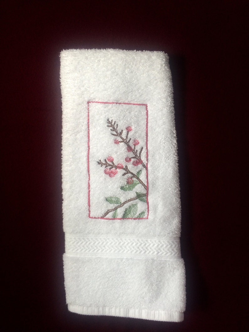 Berry Branches Embroidery, Berry Branches Bath Towel, Berries Home Decor, Berry towel, Berries bath towel image 2