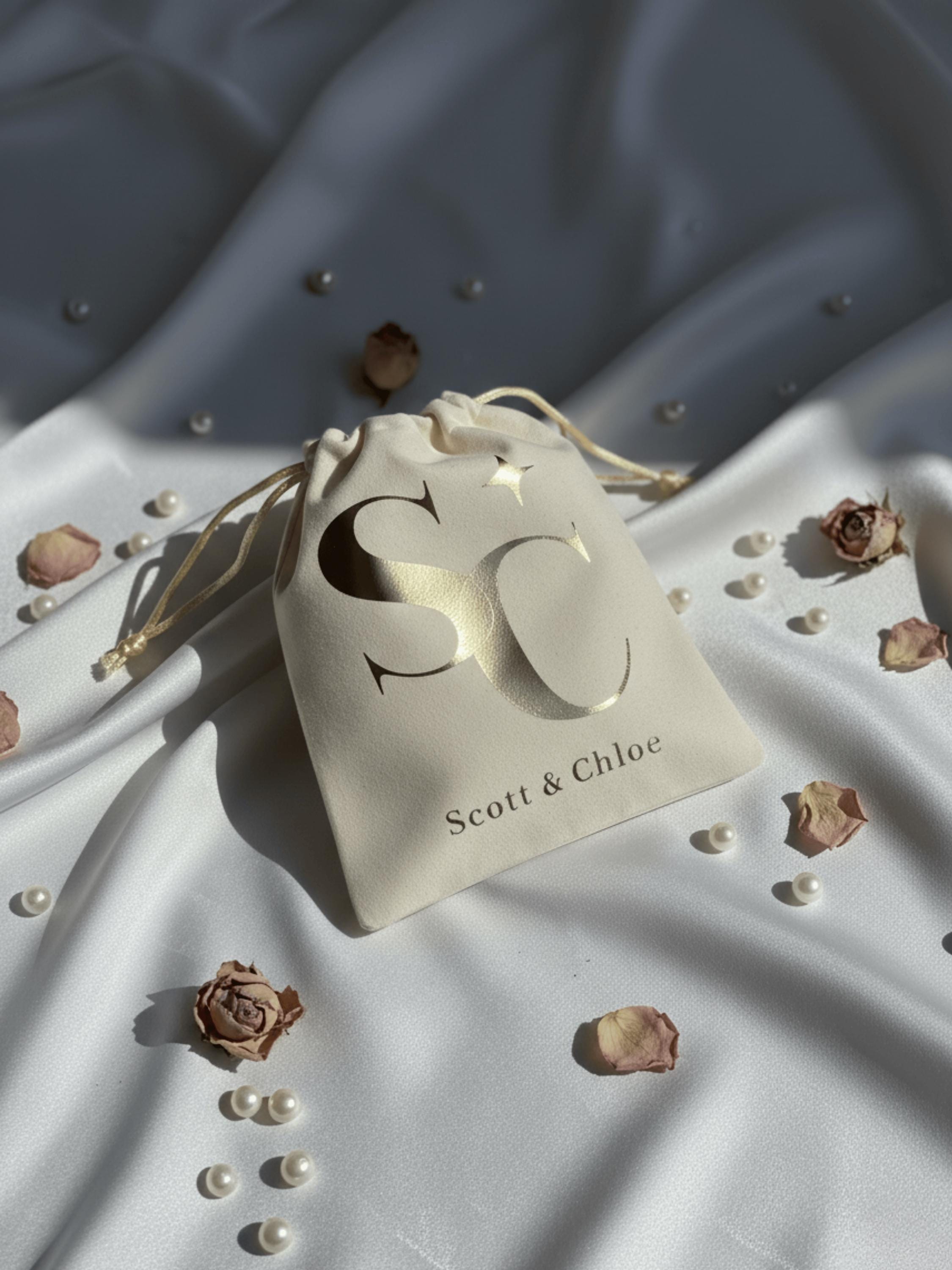 Personalized Velvet Wedding Favor Pouch: Custom Monogrammed Gift Bag - Thumbnail 3