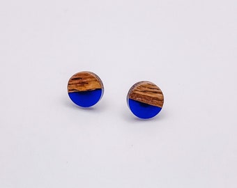 Wood + resin studs (Blue)