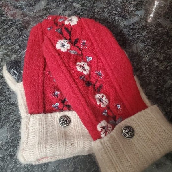 Upcycled Sweater Fäustlinge Muster AKA Bernie Mittens