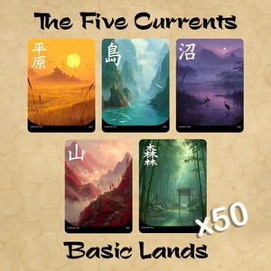 以下が含まれることがあります： 日本語のテキストと風景画が描かれた、5枚の基本土地カード。カードには山、森、川の風景が描かれています。「The Five Currents」と「Basic Lands」の文字も表示されています。