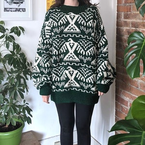 Vintage 90s Hand Knit Sweater • Green White Cowichan Eagle Style • Oversize Slouchy Unisex Knitted • Cozy Pullover Ski Snowboard Camping XL