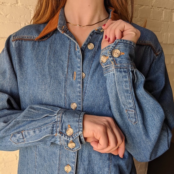 Vintage 80s 90s Western Style Denim Shirt Women's • Buttons Faux Leather Trim • Elongated Front Shirt Tales • Boho Hippie Rancher Blue Jean
