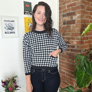 90s Limited Express Cropped Sweater • Black and White Checkered Pocket • Houndstooth • Cotton Knit • Boxy Crop Crewneck • Cozy Knitted