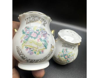 Gelukkige verjaardag vintage zout- en peperstel Bloemen bruiloftsklokken JAPAN