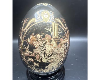 Zwart Satsuma-porselein EGG-beeldje met gouden Aziatische scène aan 2 zijden, 4,5" hoog