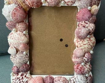 Handmade Natural Scallop Seashell Frame