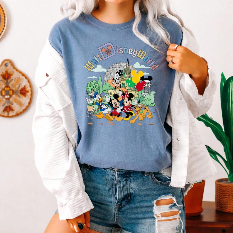 Retro Walt Disneyworld Comfort Colors Shirt, Vintage Disneyworld Shirt, Mickey And Friends Shirt, Retro Disney Shirt, Disney 2026 Trip Tee bild 3