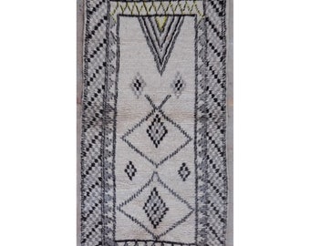 190X100 cm 6'23"x3'28" AZ53200 AZILAL rug Beni Ouarain Beni Ourain, genuine moroccan  rug visit our 900 choices at moroccan-berber-rugs.com