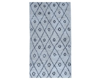 280X140 cm 9'1"x4'5"  AZ56102 Azilal rug, Beni Ouarain Beni Ourain, genuine moroccan visit our 900 choices at moroccan-berber-rugs.com