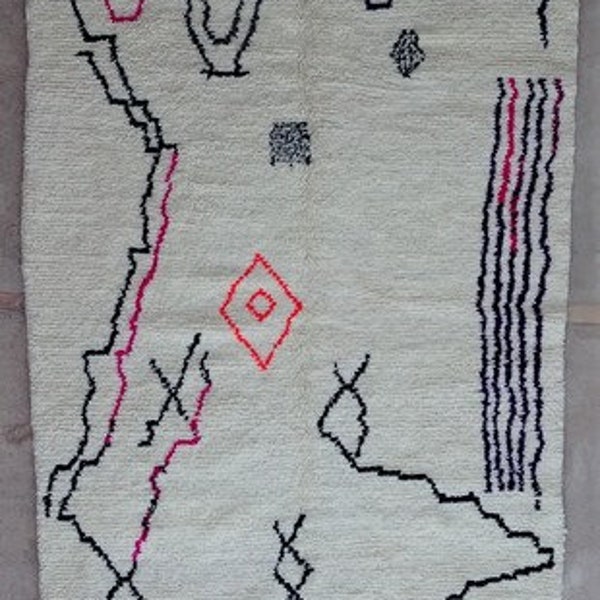 AZILAL rug  240X150 cm 7'10" x 4'11"     BZ48579  Ourika Beni Ourain vintage berber rug Morocco wool carpet boucherouite