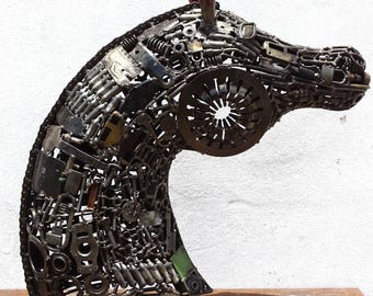 Recycled Metal Horse Head Sculpture: Rustic Industrial Wall Art