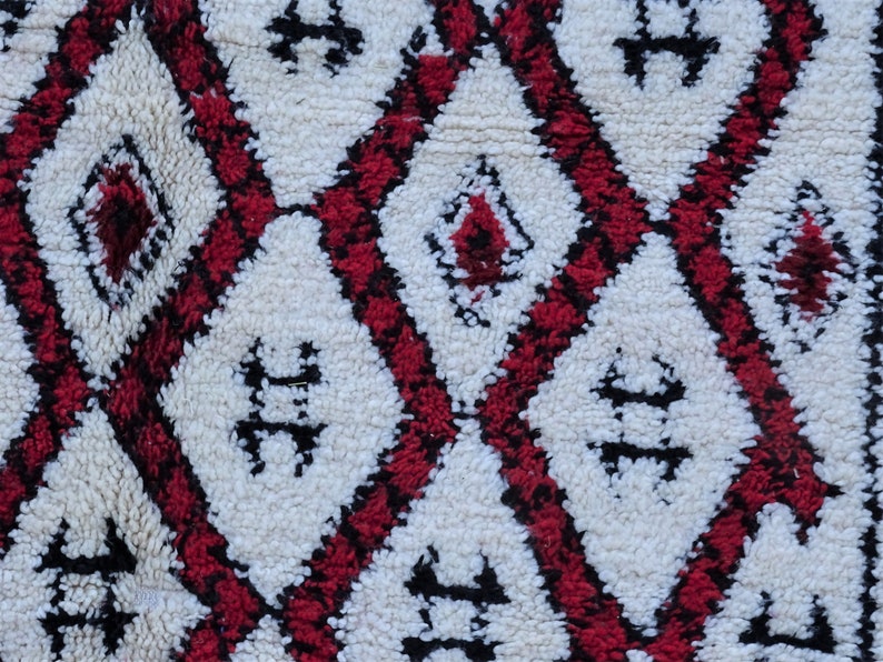 230X170 cm 7'5x 5'5 BOA54027 Beni ourain, Beni ouarain, Benirug, 100% wool berber rug, visit our 900 choices at moroccan-berber-rugs.com image 3