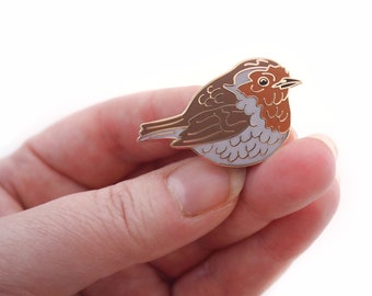 Robin hard enamel pin. Bereavement or Christmas gift. Robins appear.