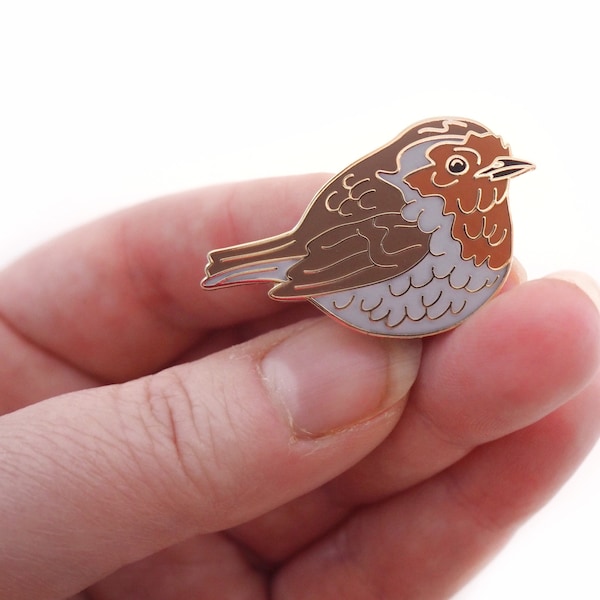 Robin hard enamel pin. Bereavement or Christmas gift. Robins appear.