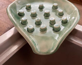 Self draining soap dish. Copper green.