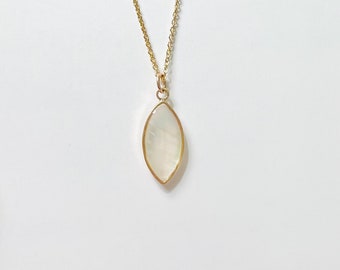 Mother of Pearl Necklace Gold, Pearl Jewelry, Pearl Pendant