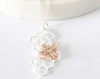 Collier nid d'abeille en argent avec breloque abeille - breloque nid d'abeille - pendentif nid d'abeille en argent