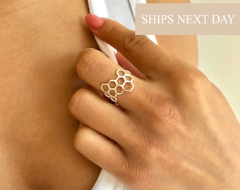 Honeycomb Ring, Honeycomb Jewelry, Silver Honeycomb, Bee Inspired Jewelry, silver Ring, Geometric Ring