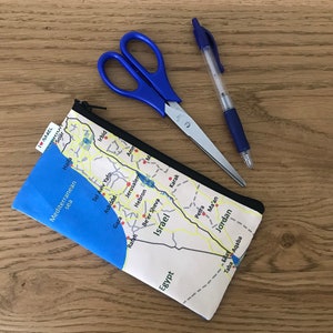 Etui met kaart van Israël, etui met ritssluiting, souvenir uit Israël, Heilige Land, gemaakt in Israël, Joodse geschenken, moderne judaica, Israëlische kunst.