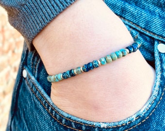 Bracelet ajustable avec perles de rocailles bleues et turquoise || bijou hippie en cordon ciré pour femme