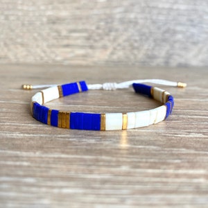 Flat beads bracelet with blue white and gold || adjustable beaded jewelry for her || square tile beads || boho gift for teen under 20