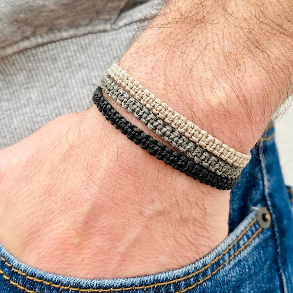 Bracelet fin en macramé pour homme || bracelet noir gris plage surf en cordon ciré || cadeau fête des pères