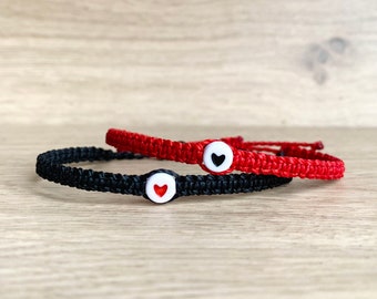 Bracelet coeur Saint-Valentin pour couple || bracelet noir ou rouge en macramé pour lui ou elle || cadeau petit ami petite amie