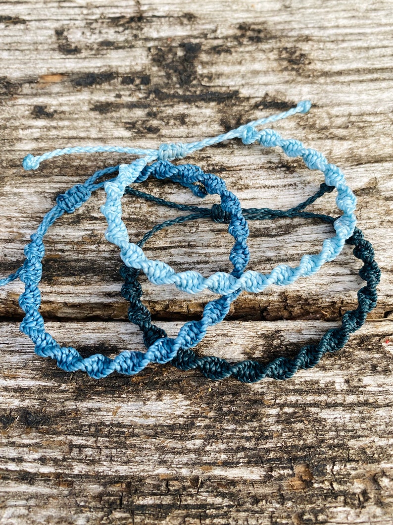 Download Waxed cord spiral bracelet blue macrame surfer bracelet for | Etsy
