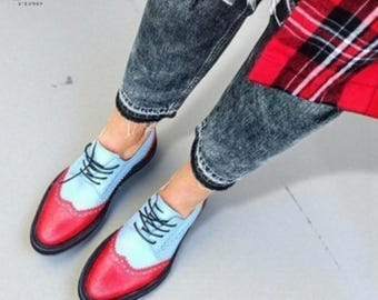 Handgemaakte blauwe en rode leren Oxford wingtip brogue veterschoenen voor dames, formele schoenen van echt leer.