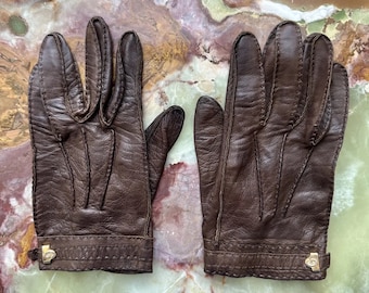 Sällsynta vintage GUCCI ITALIEN mörkbruna läderhandskar från 1970-talet med guldlogotyp