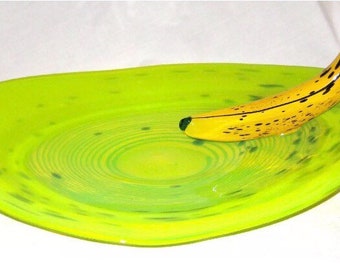 Large Vintage 1990s RPM Studios Harry Stuart glass banana art platter acid green