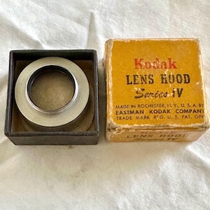 vintage KODAK SERIES IV 4 aluminum Lens Hood in original box camera accessory