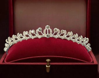 Tiara plateada con pedrería – Diadema nupcial ligera, corona para niña de las flores