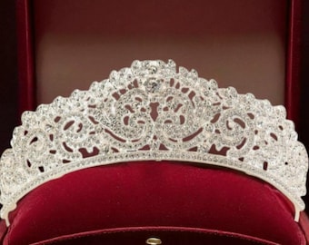Tiara plateada con diamantes de imitación: elegante corona de cristal para bodas, graduaciones, quinceañeras, concursos de belleza y cumpleaños.