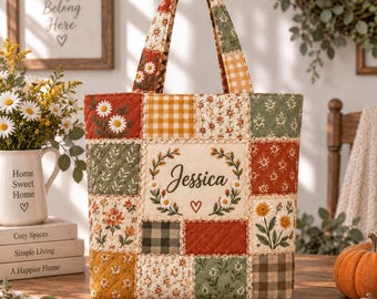 Bolso tote acolchado personalizado con patchwork, bolso de mano Cottagecore con nombre personalizado, bolso de hombro floral para mujer.